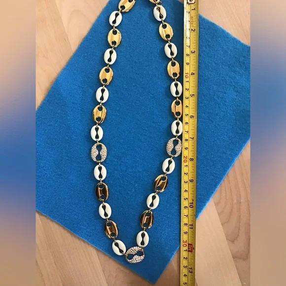 Necklace - Picture 2 of 3